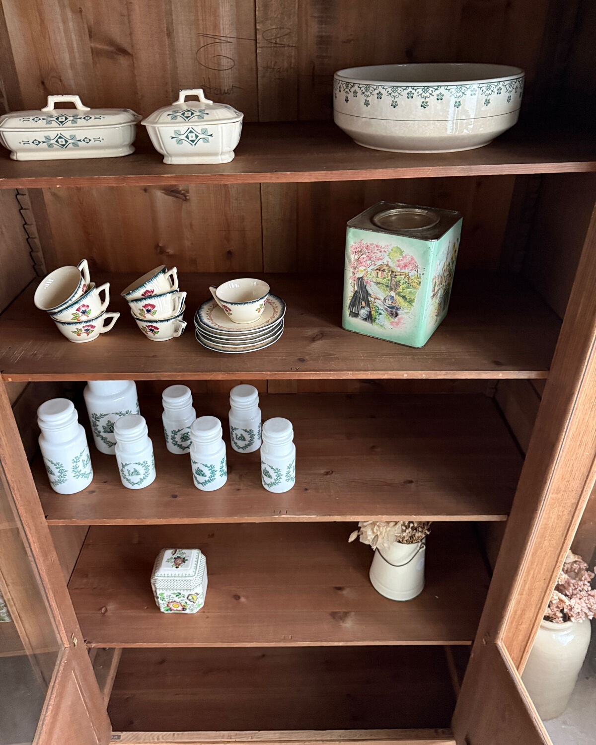 Art Deco display cabinet in oak (renovated)