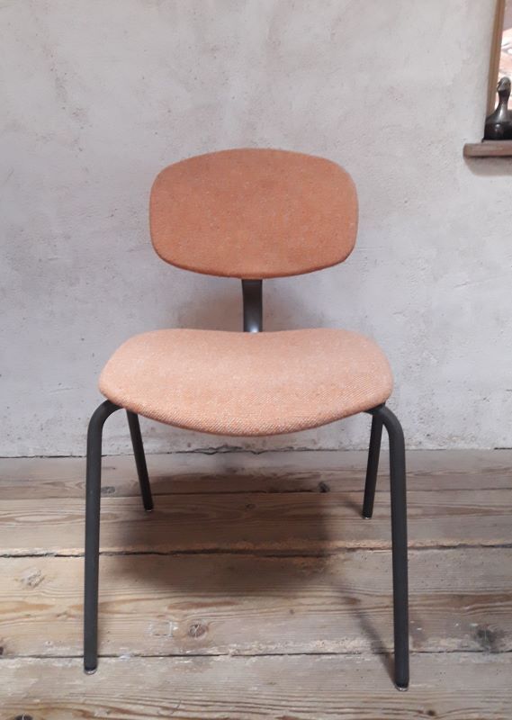Set of 3 Steelcase Strafor chairs