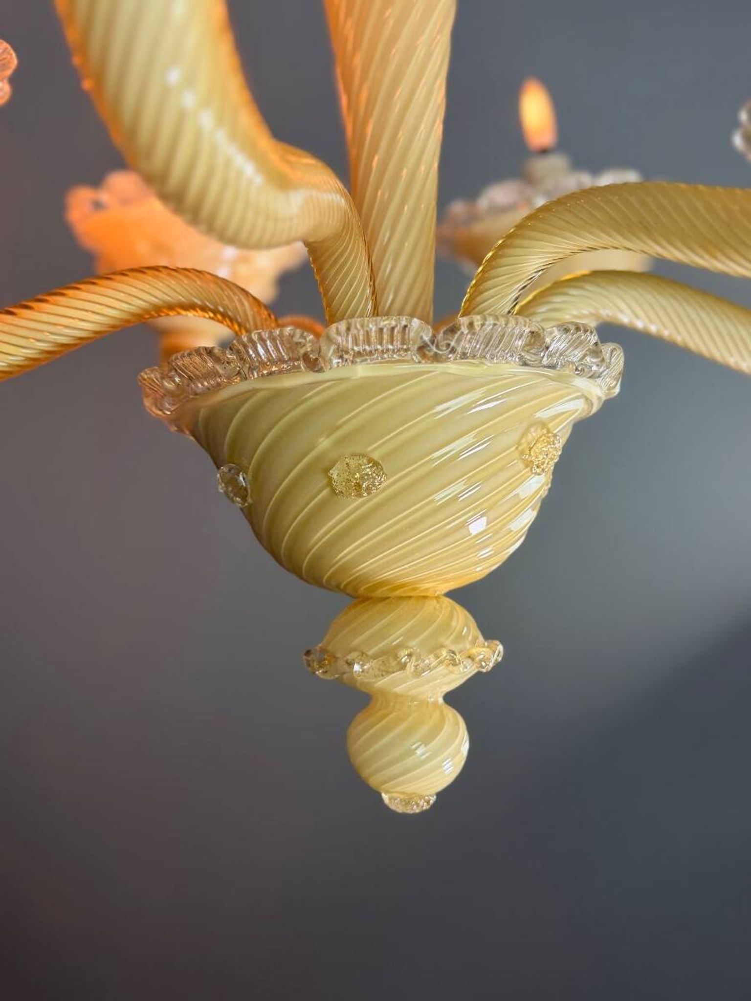 Lustre vénitien en verre de Murano jaune, vers 1950