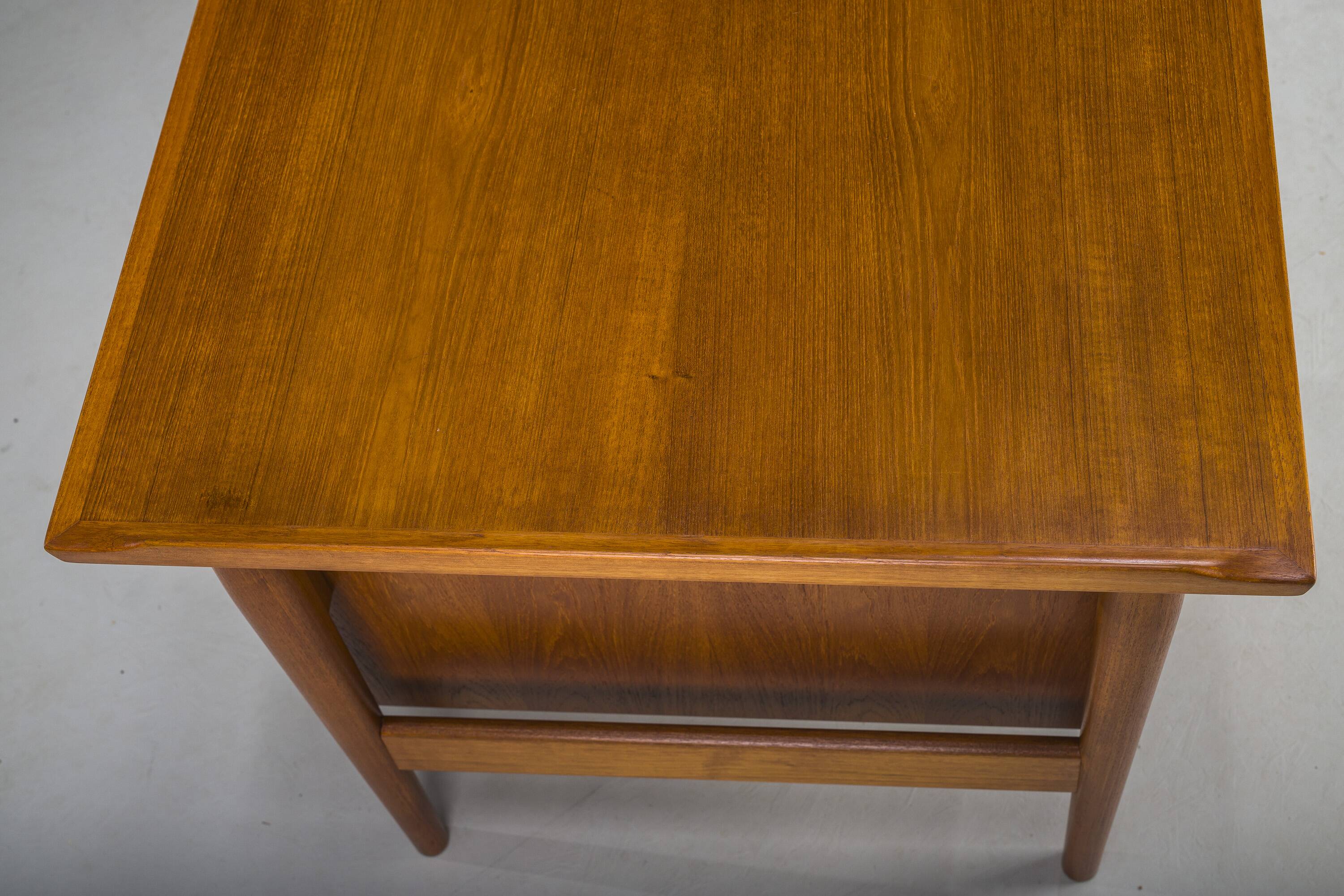 Model 207 Desk in Teak by Arne Vodder for Sibast, 1960s