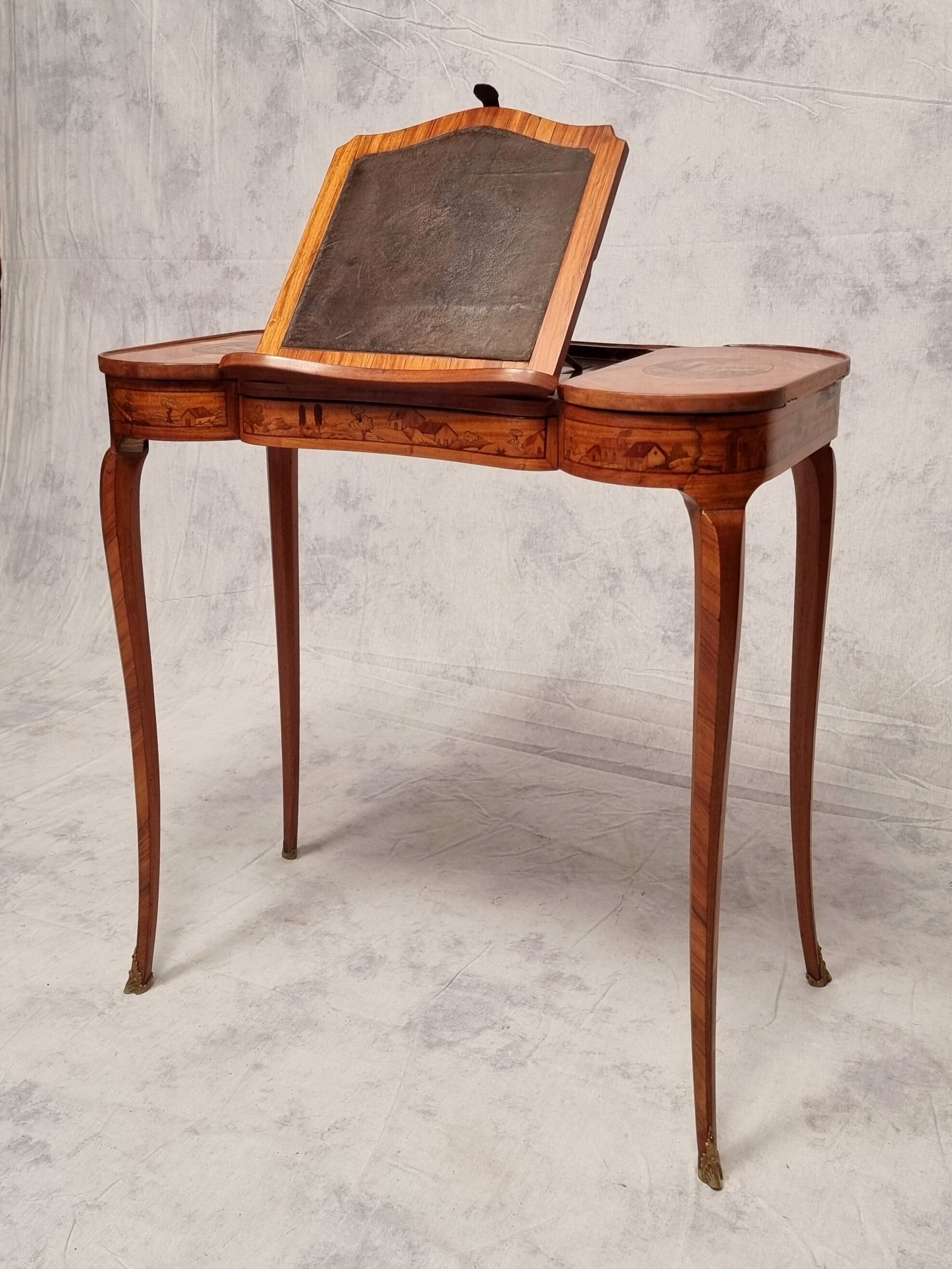 Louis XV style writing table - Bois De Rose - 19th