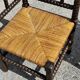 Paire de chaises fauteuils bobbin coin du feu angle