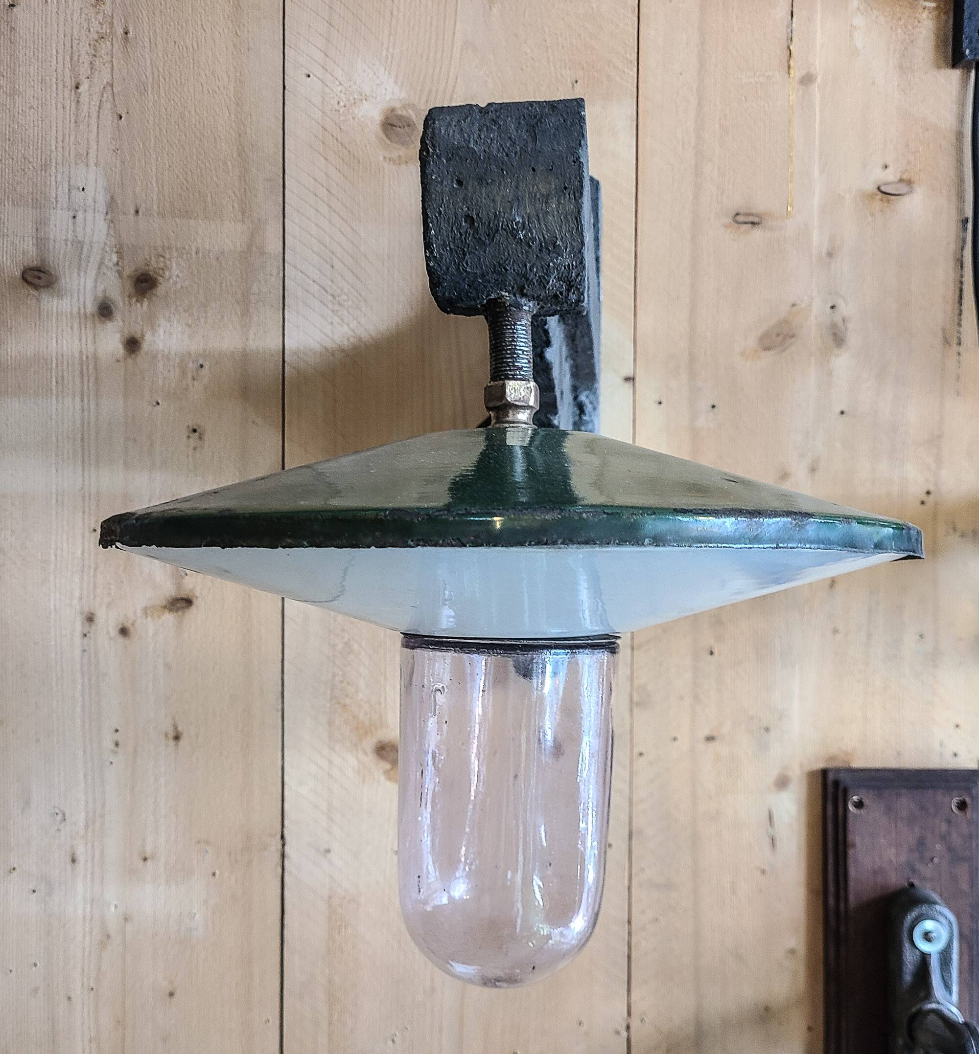 Industrial wall light