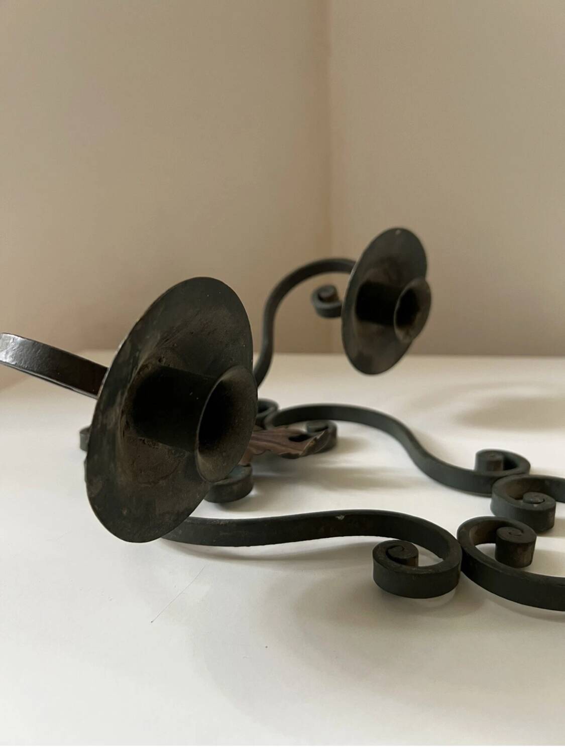 Bougeoir mural en fer forgé, 1940