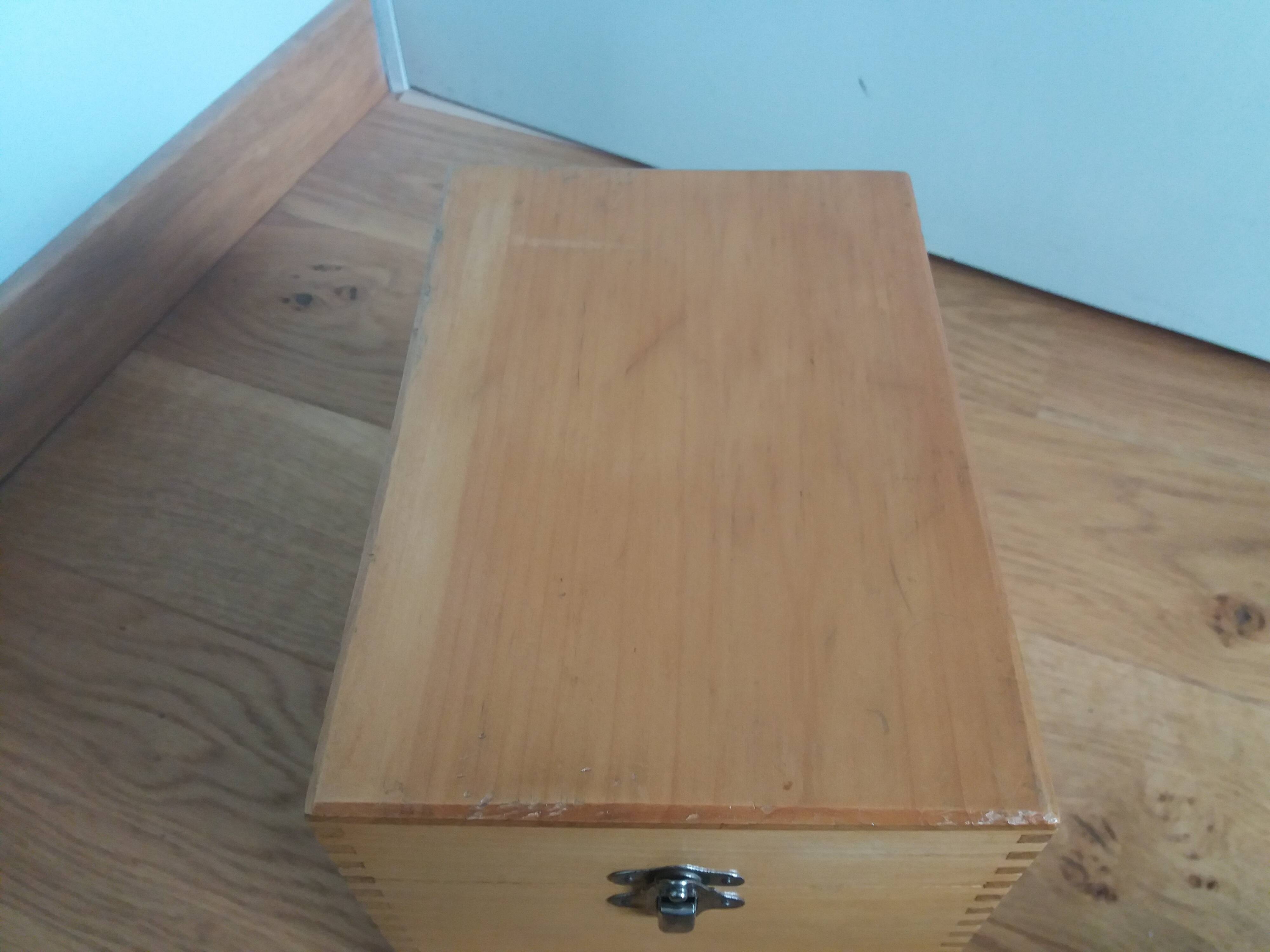 Wooden card box