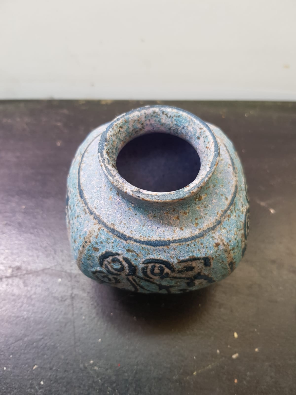 Old vase ball ceramic blue vintage floral décor