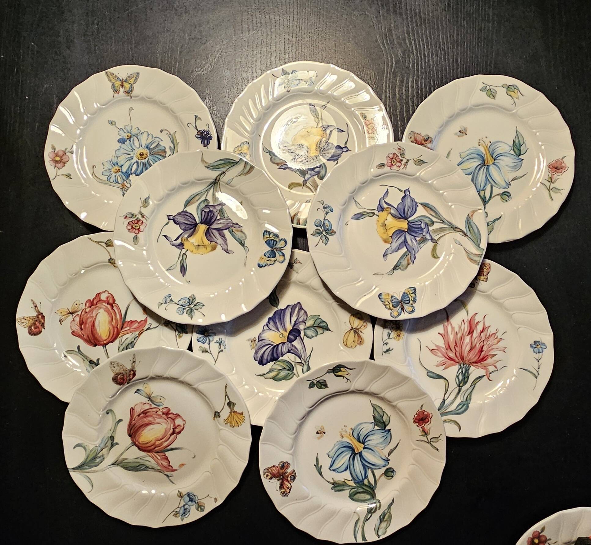 Set of 11 Villeroy and Boch Bouquet model dessert plates