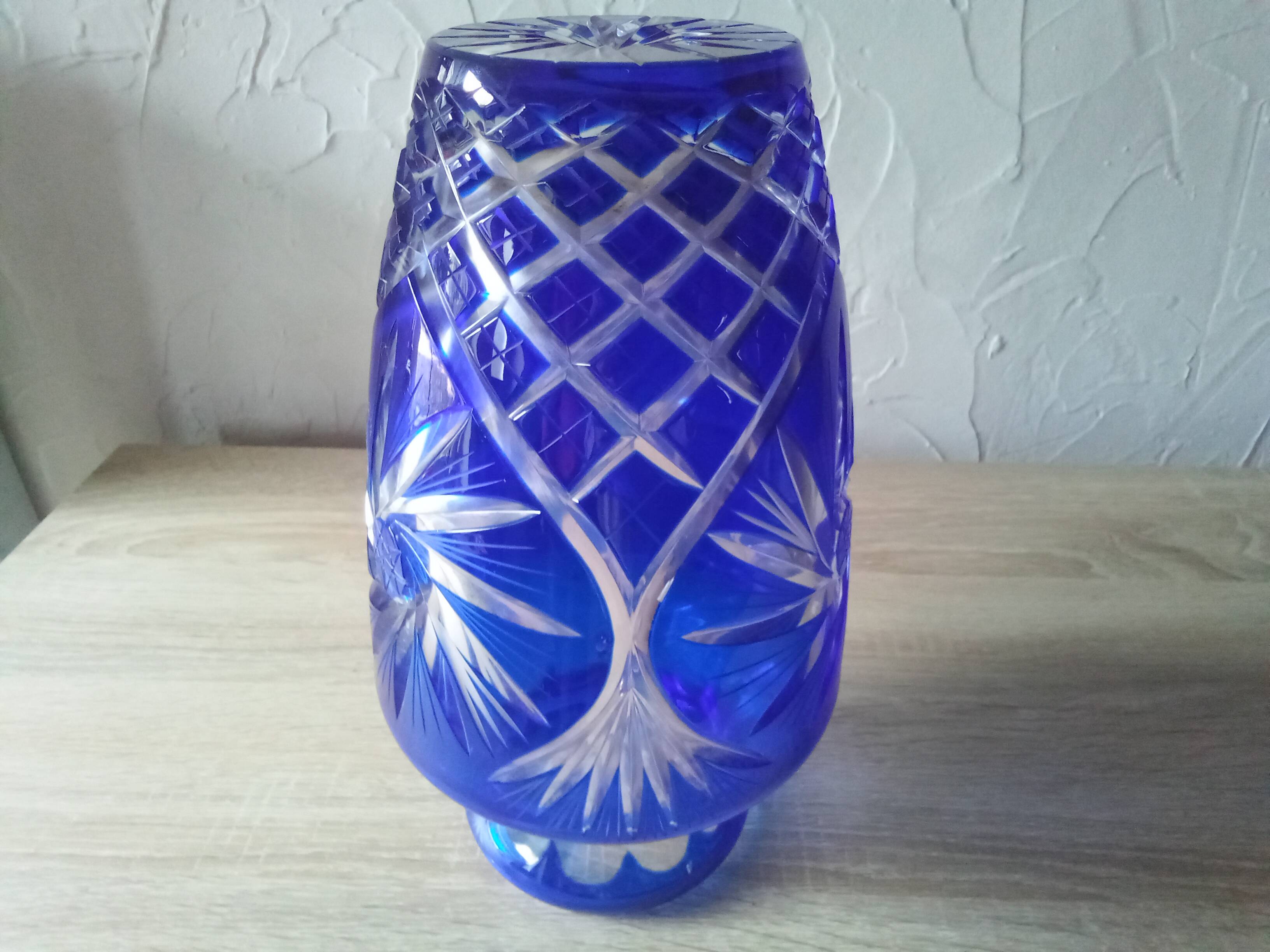 Remarkable and imposing crystal vase from Saint Louis Art Deco 1940/1950.