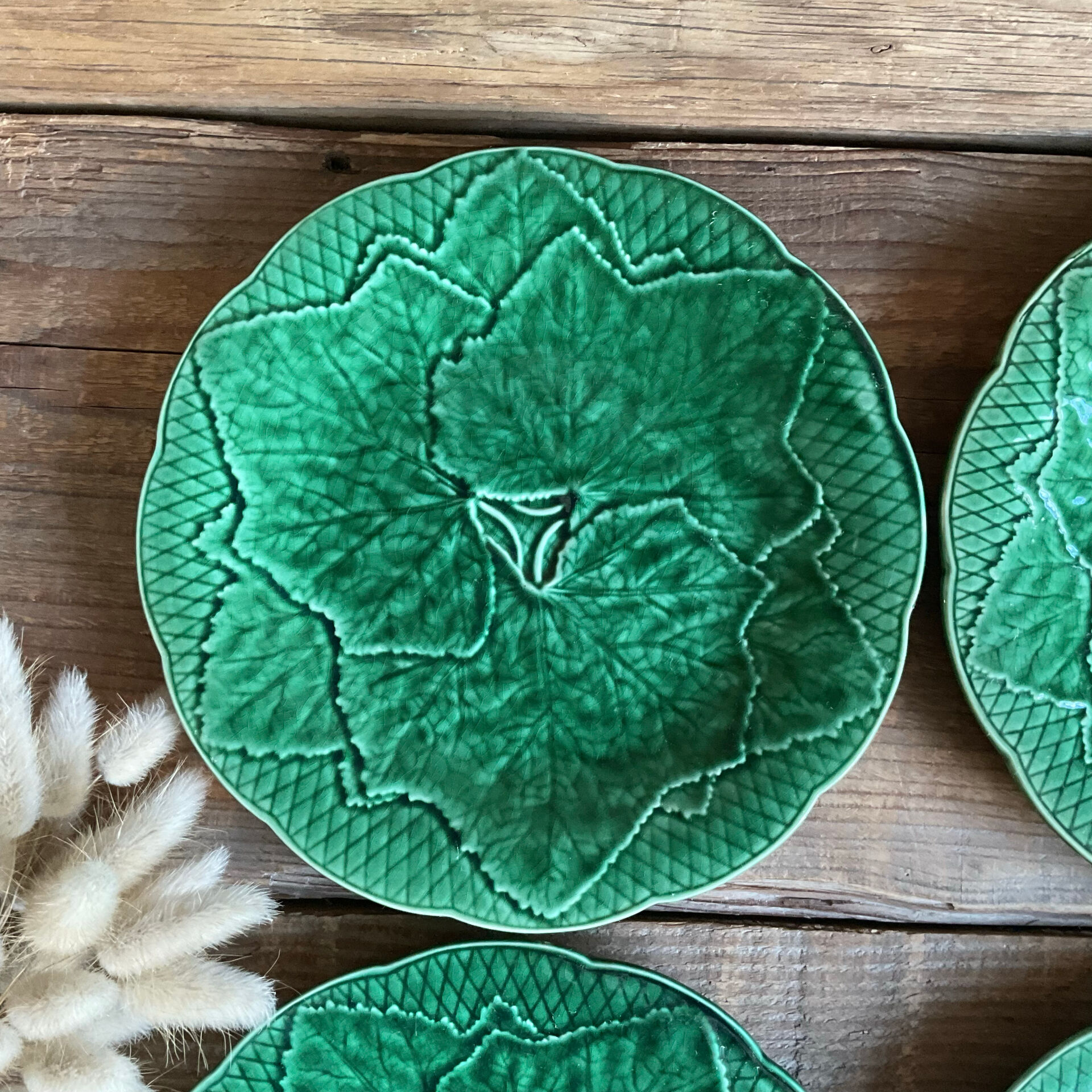 4 assiettes à dessert barbotine Gien vertes 