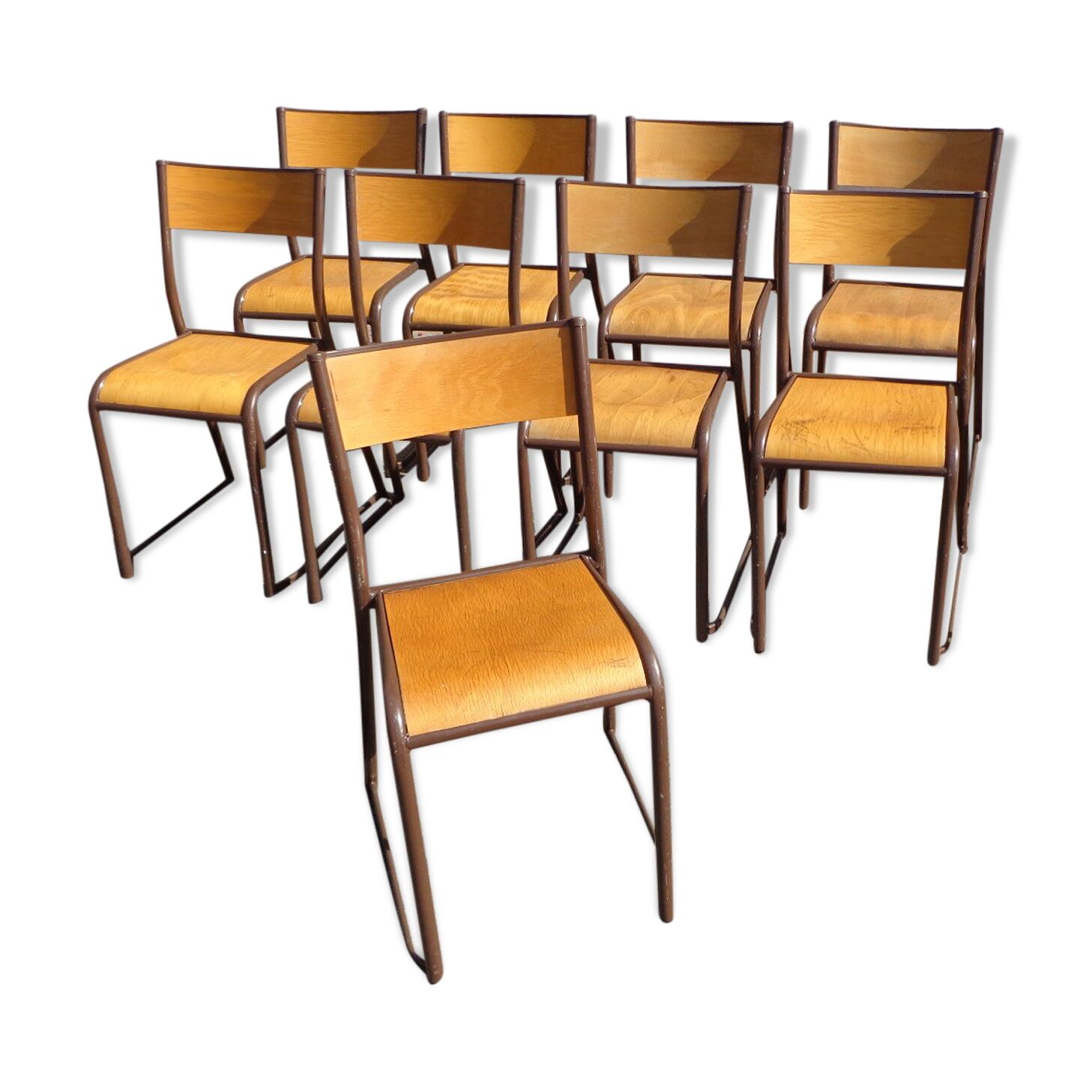 Ensemble de chaises scolaires