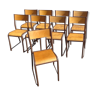 Ensemble de chaises scolaires