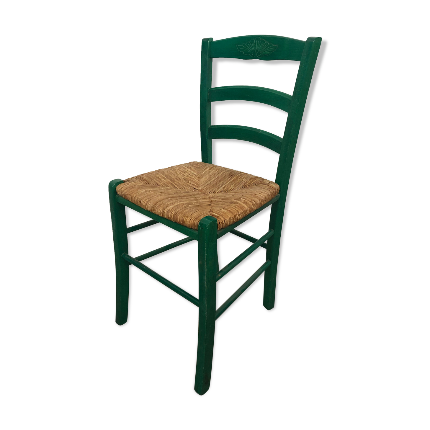 Chaise en bois avec assise en paille