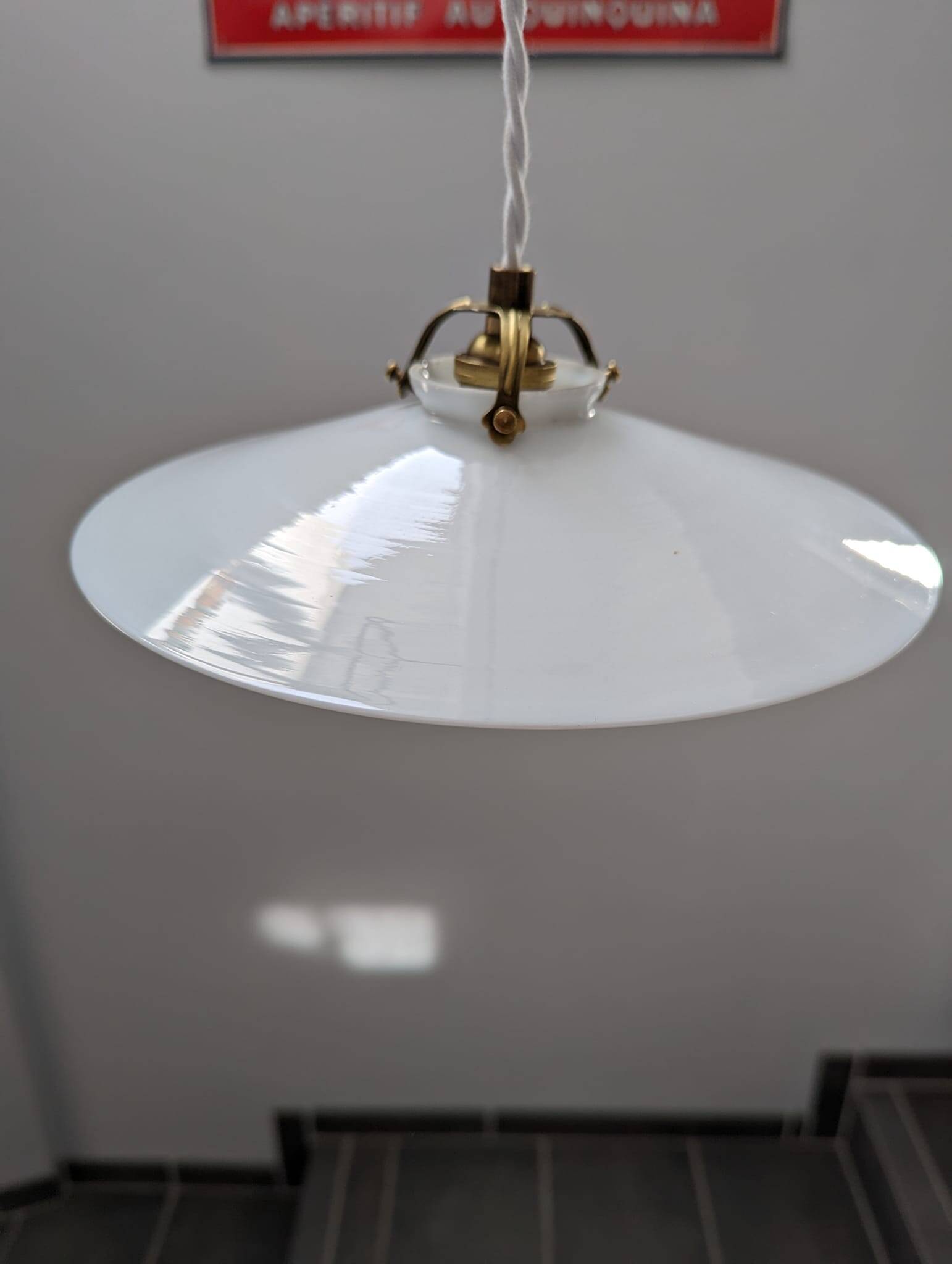 Old hanging lamp in white opaline Art Deco 1930 Ø 24.7 cm