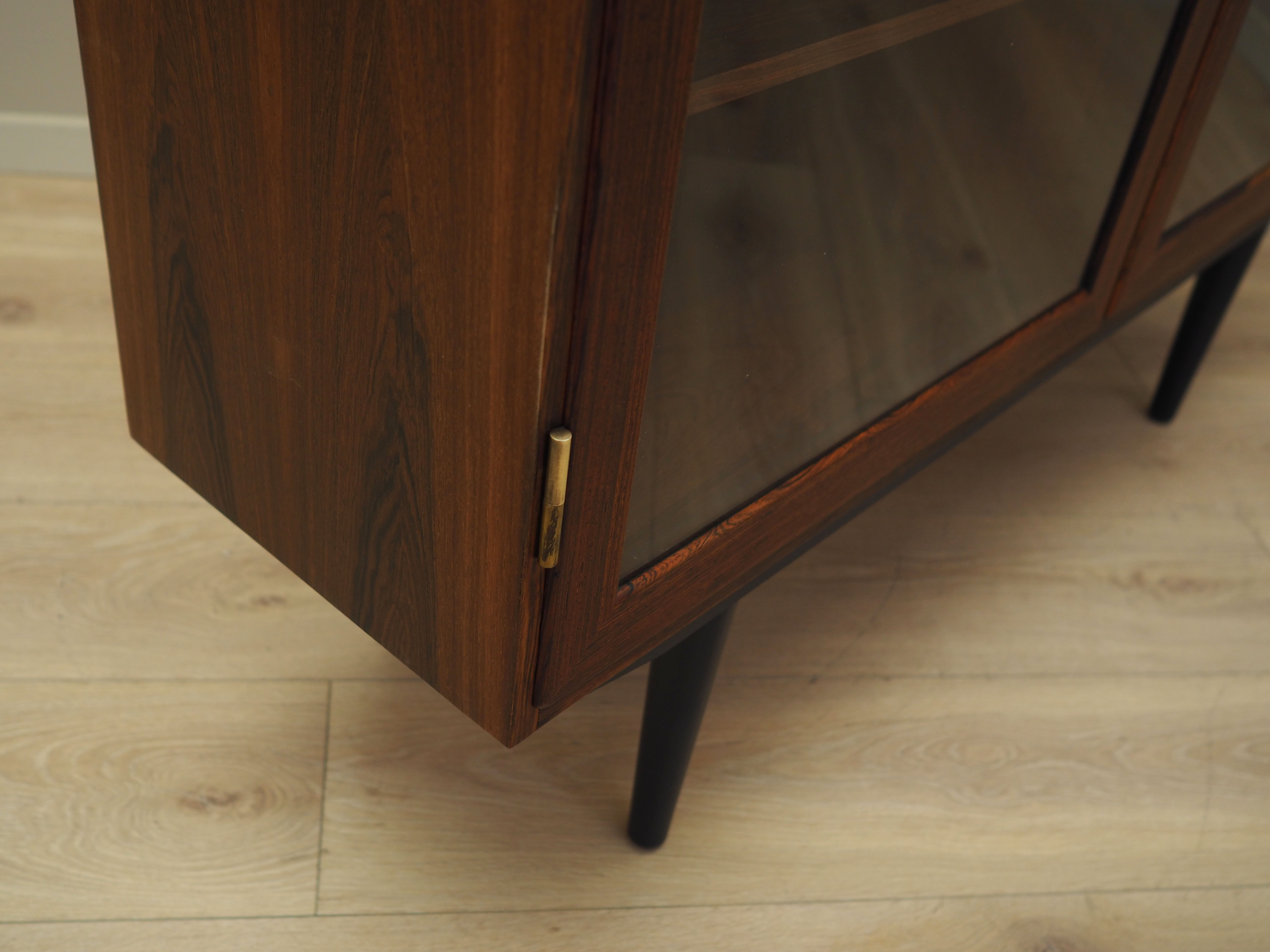 Rosewood showcase, Danish design, 1970s, designer: Carlo Jensen, production: Hundevad
