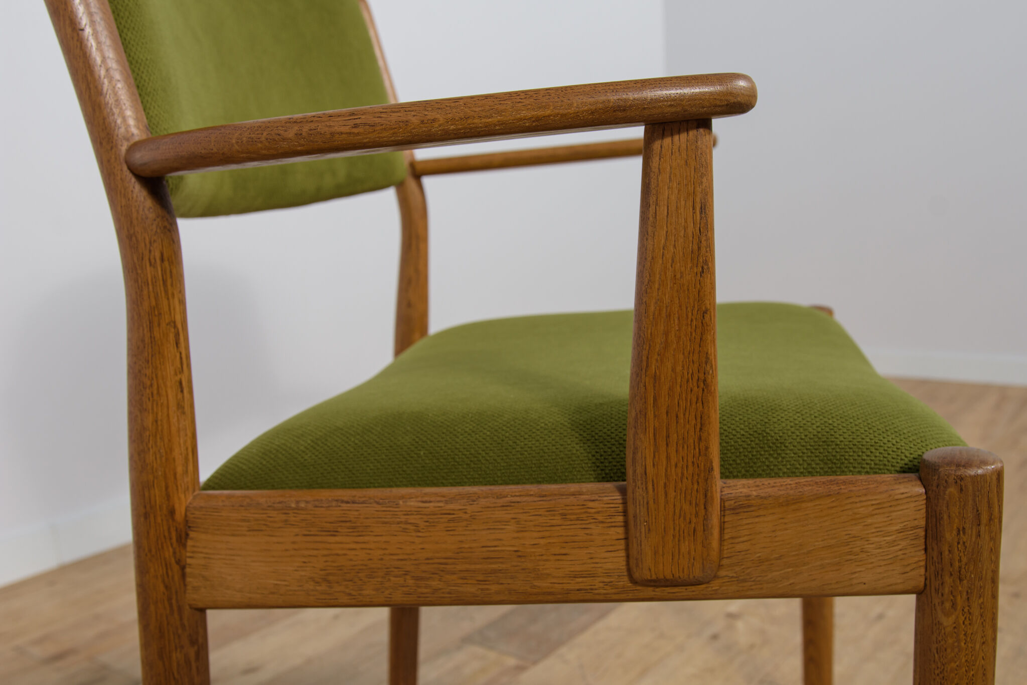 Chaises de salle à manger en chêne du milieu du siècle Modèle J62 par Poul M. Volther pour FDB Mobler, Danemark, années 1960, Ensemble de 4