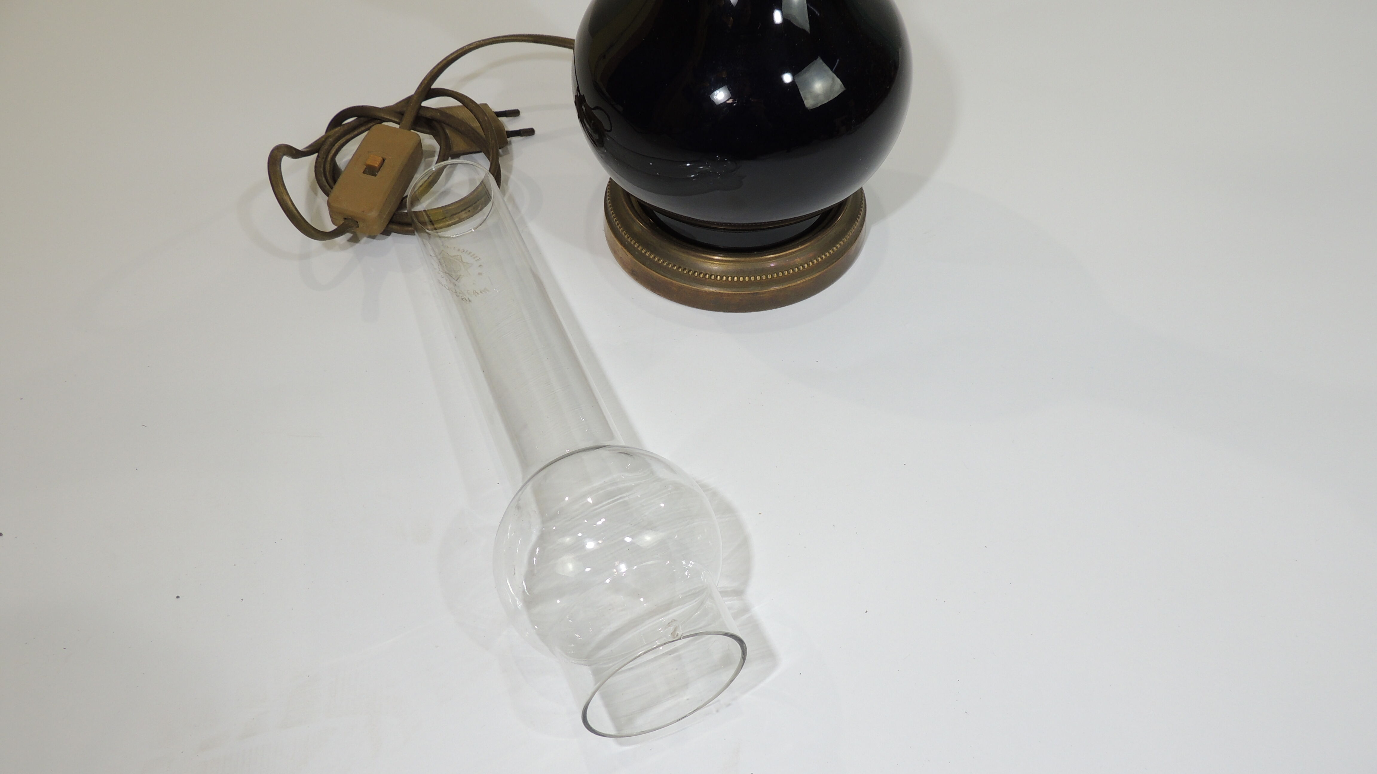 Old Blue/vintage opaline petrol lamp