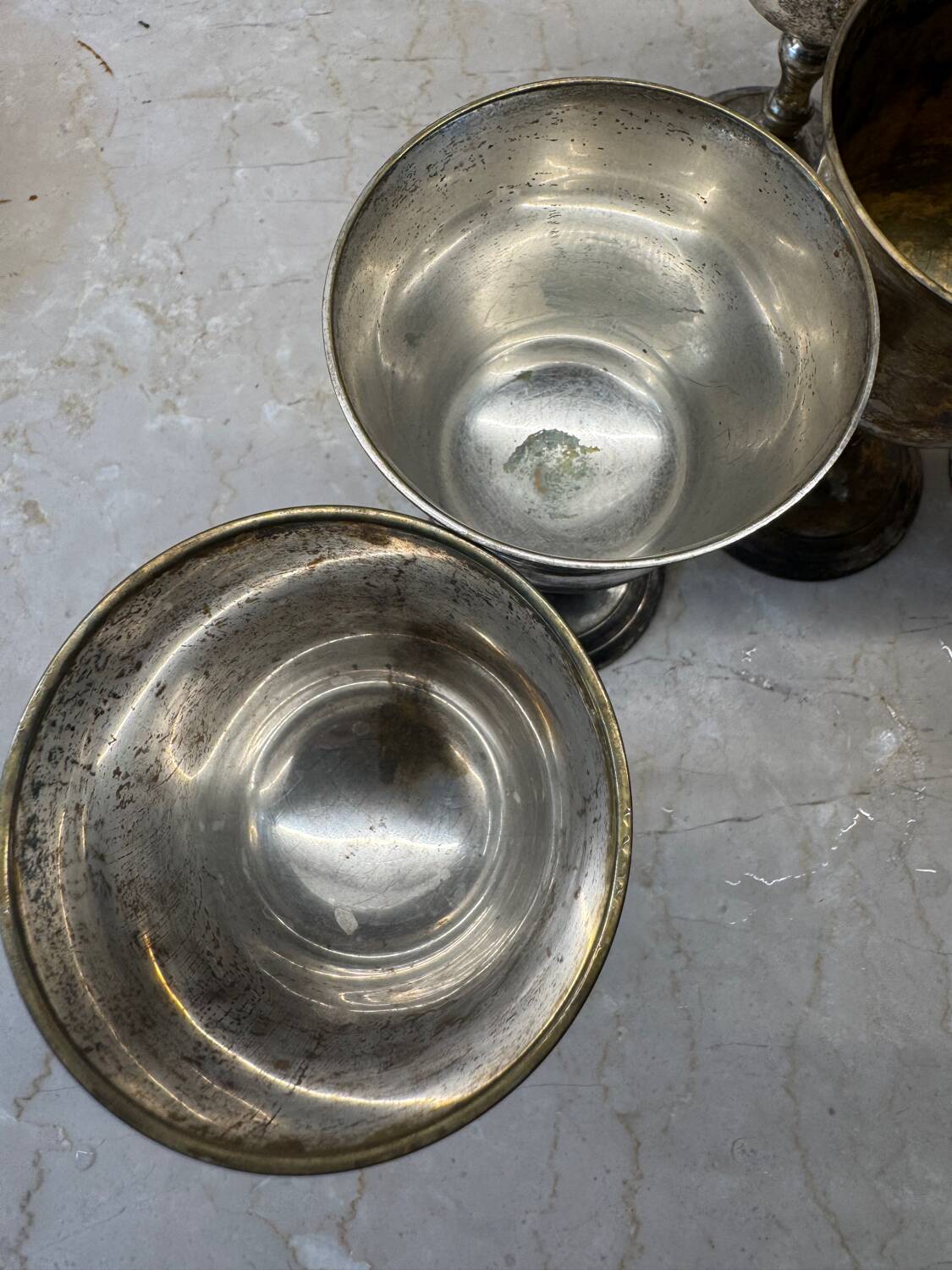 Goblet. Stemmed cup.