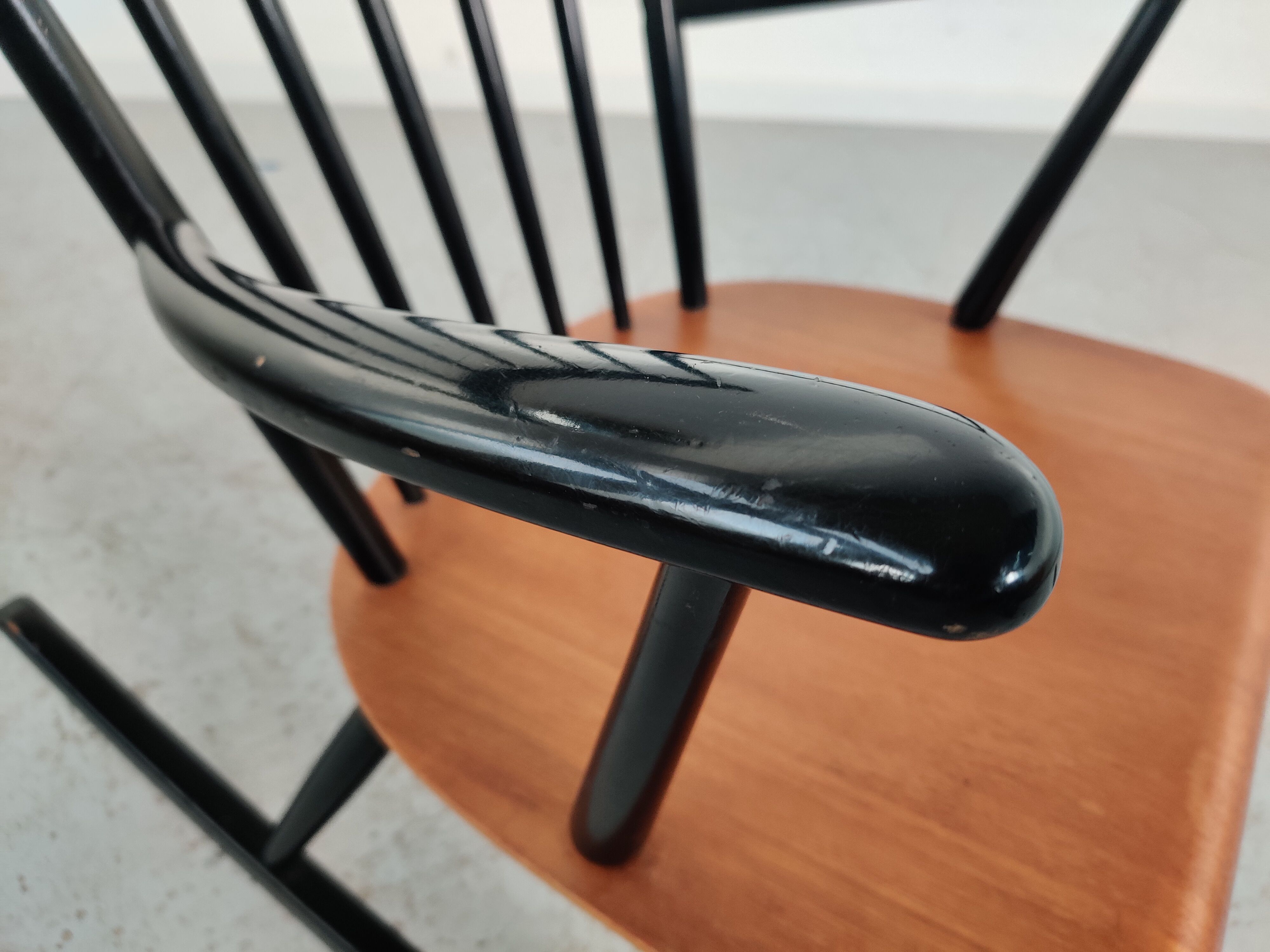 Rocking scandinavian vintage chair, 60s