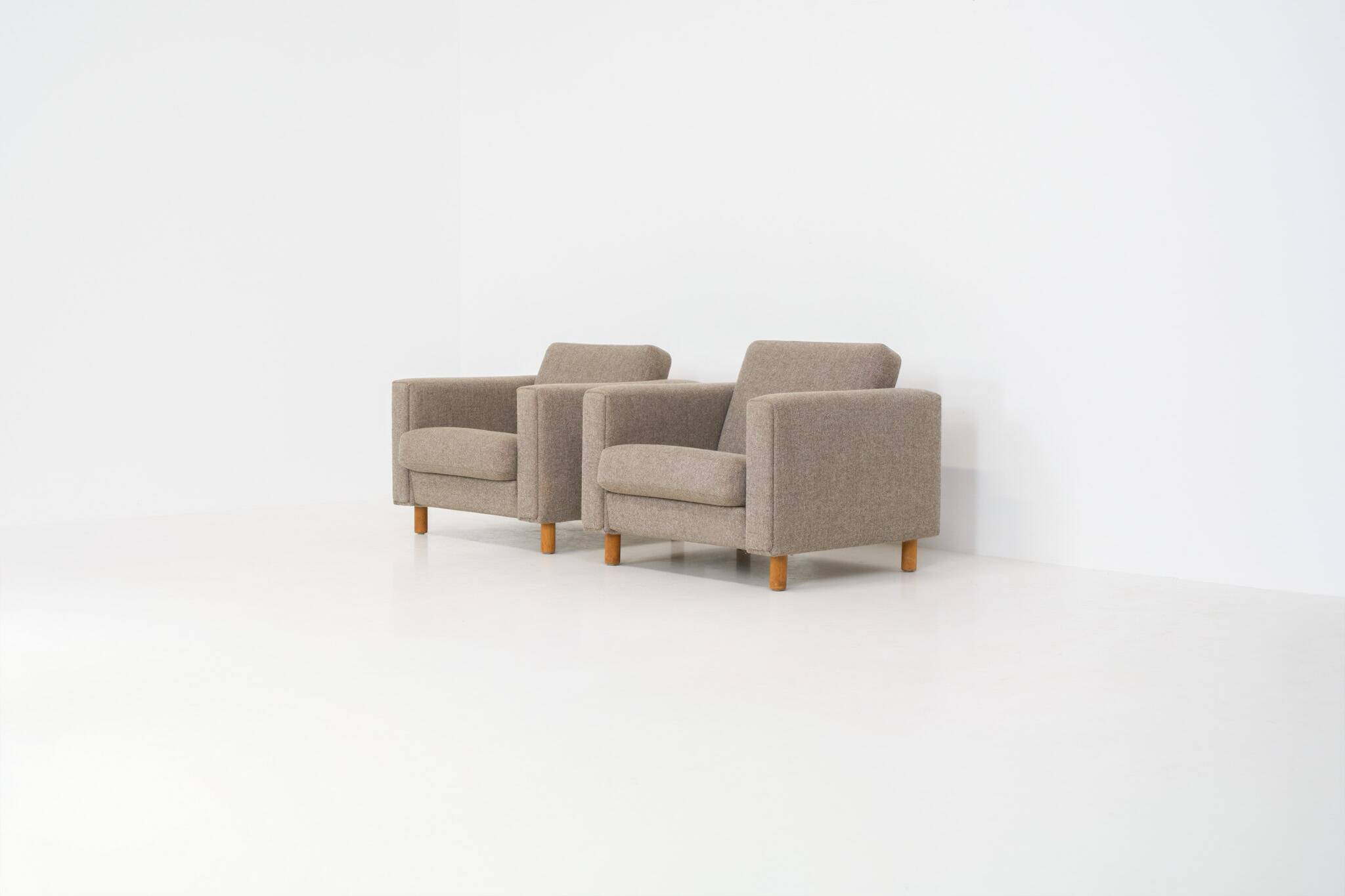 Rare pair of GE300 armchairs by Hans J. Wegner