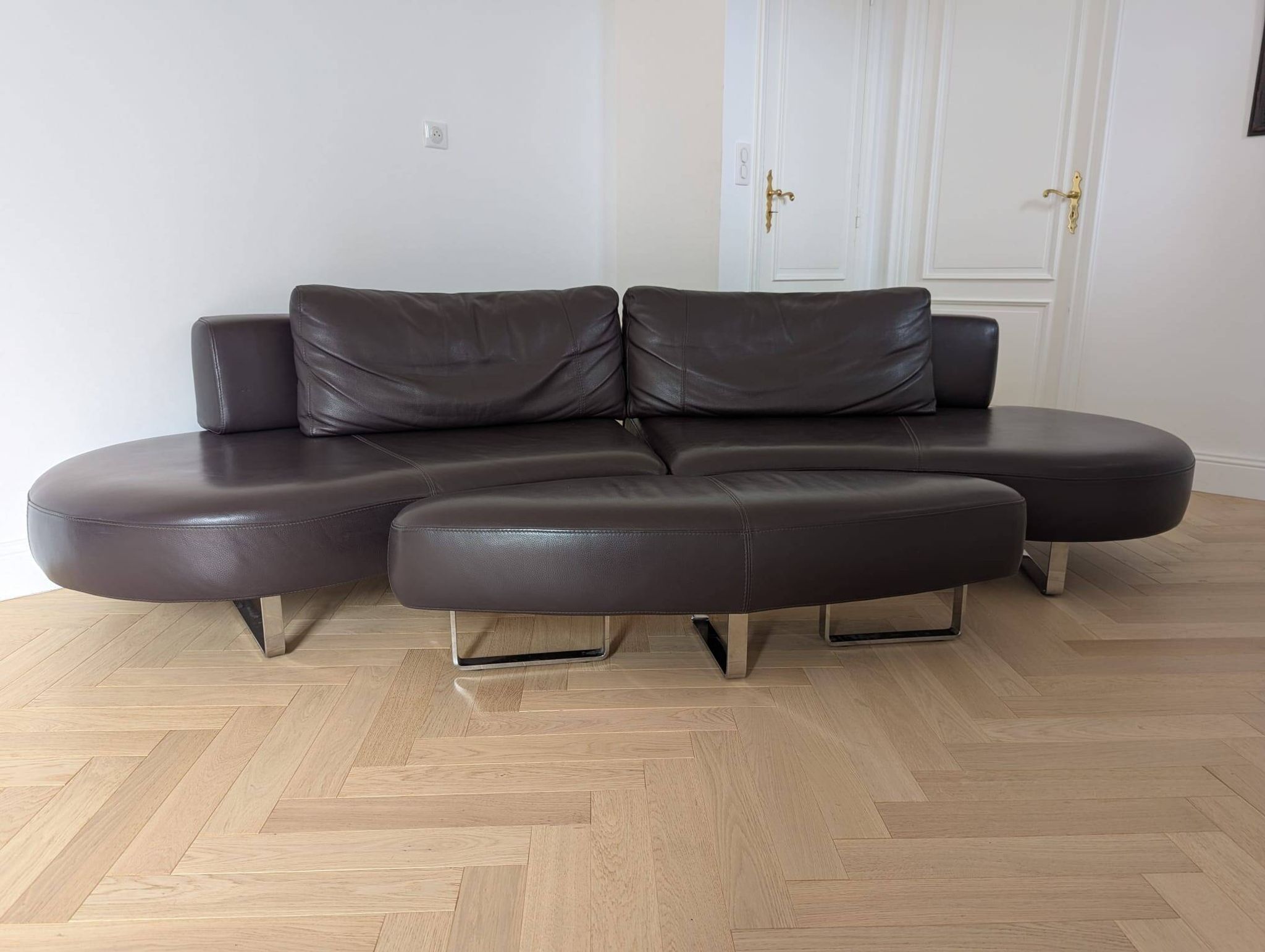 Steiner Mandala Sofa – 2016 Edition – Louisiana Leather (brown) – Like new condition