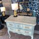 Commode de style Louis XV patinée