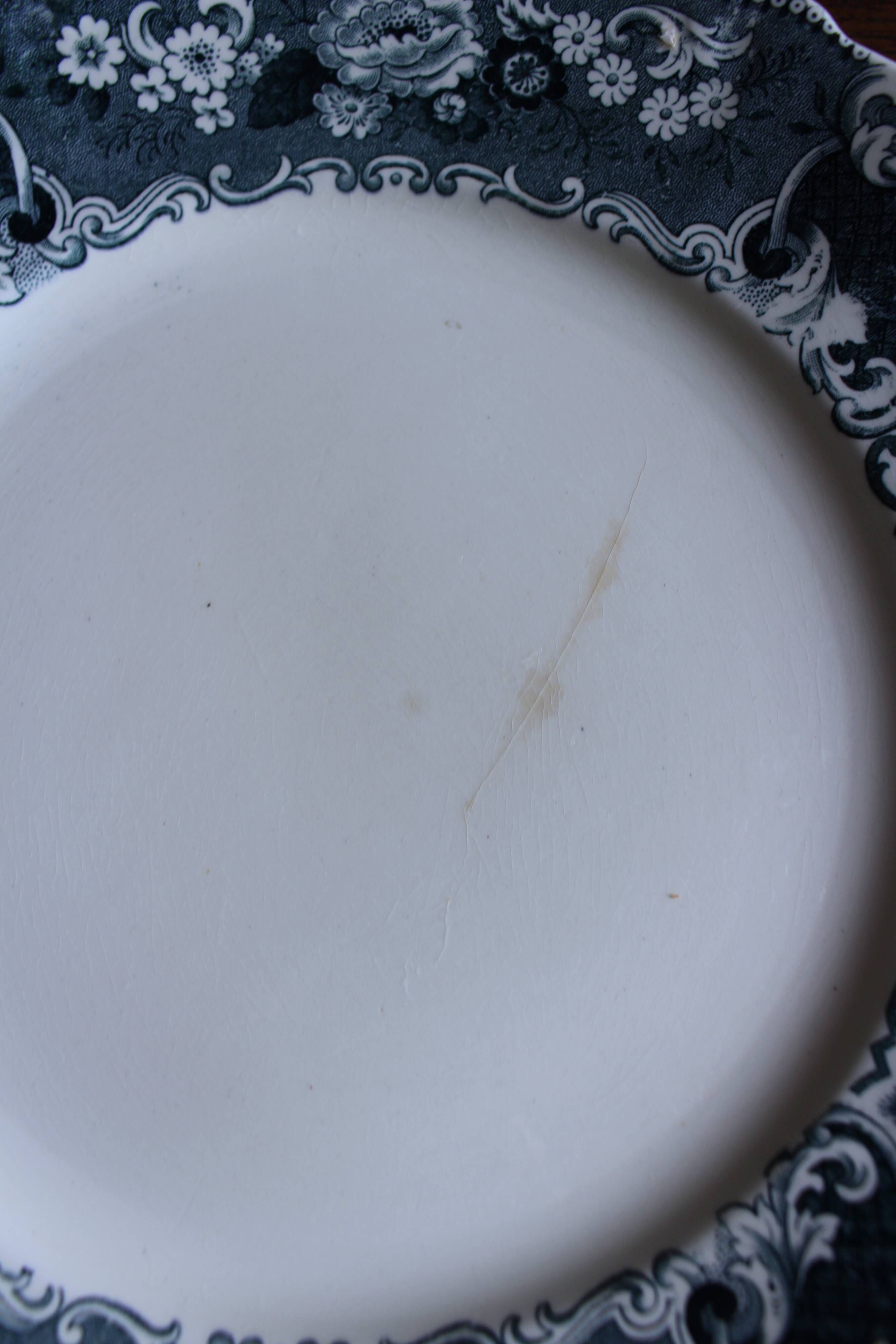 A set of 6 flat plates pairs Sarreguemines Lunéville Blue Flowers.