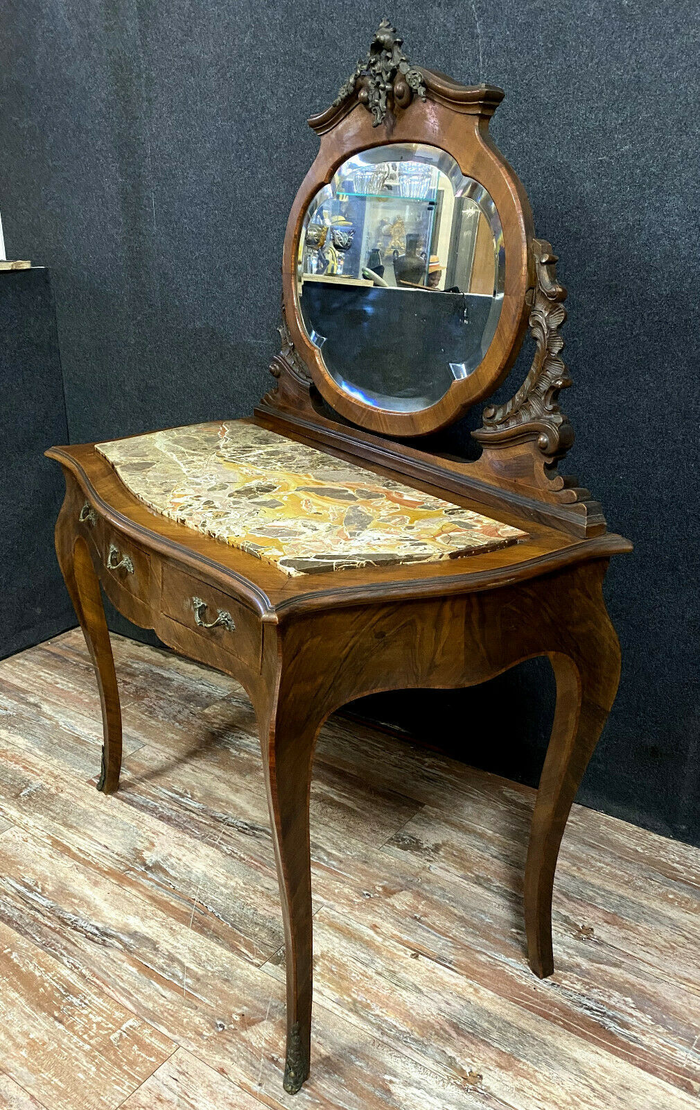 Louis XV toilet table curved in precious wood marquèterie