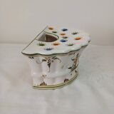 Bouquetière Moustier