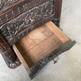 Commode XIXème pin noirci sculpté