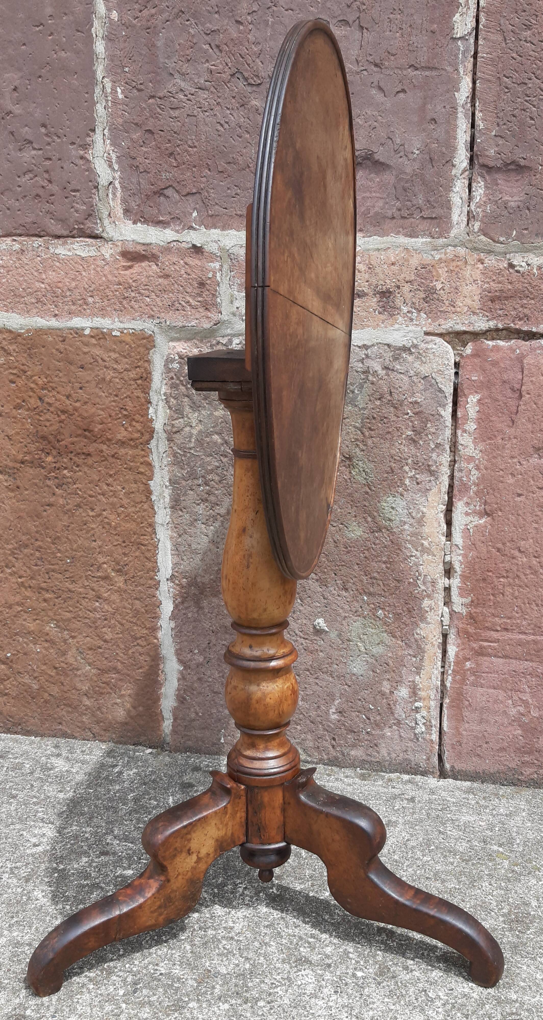 Tripod gueridon or Louis Philippe side table, cabaret top.