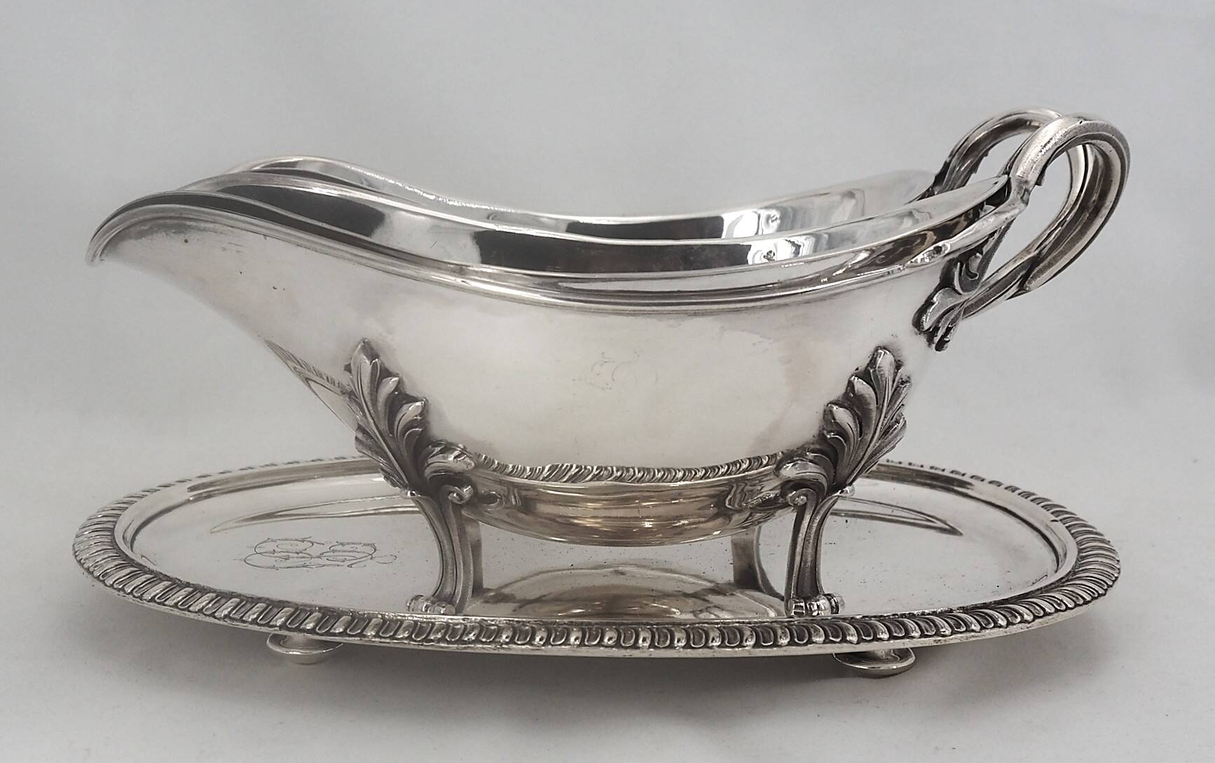 Idiot, double sauce boat + liners, Minerva silver, excellent condition, 19th century, 1.798 kg