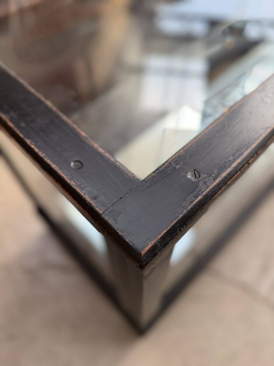 Showcase counter from the early 20th century.