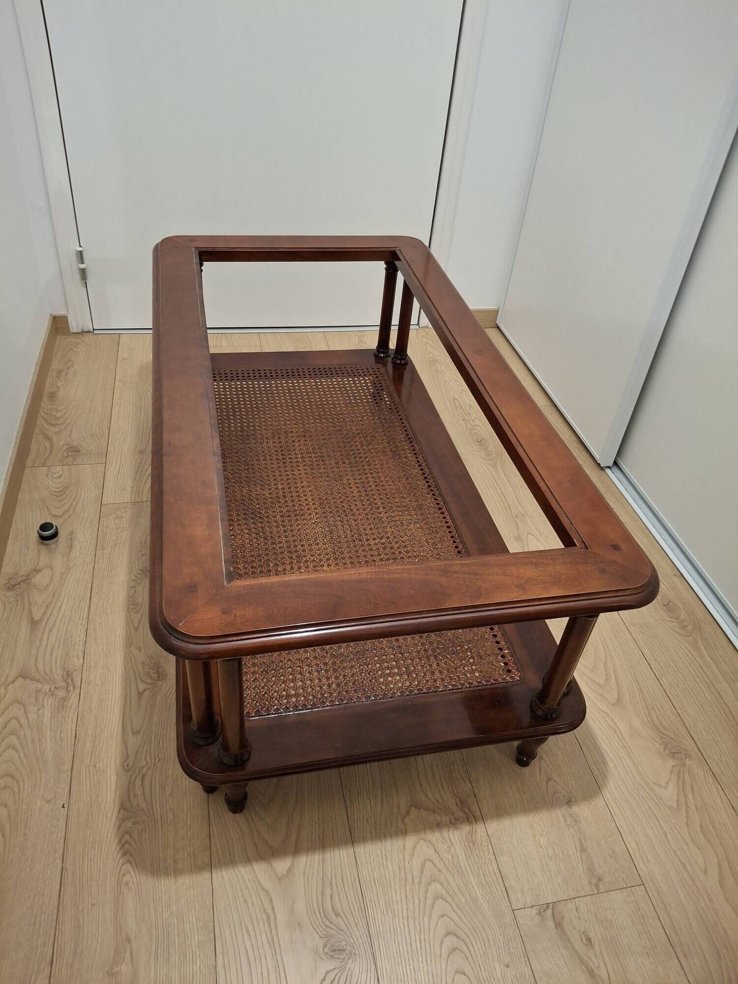 English style mahogany coffee table