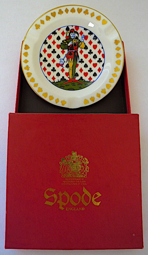 Porcelain ashtray "bone china" centered "Joker"
