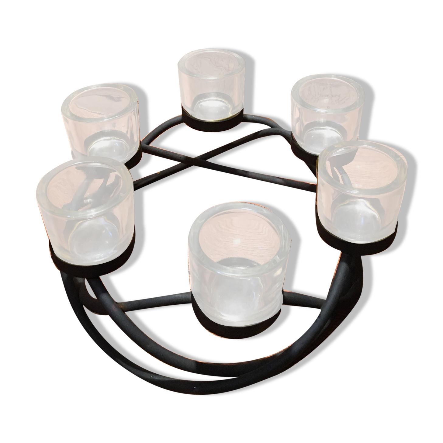 Metal crown photophore