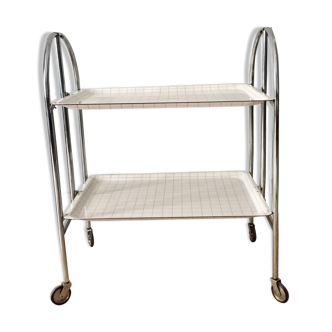 Folding serving table
