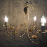 3-light pendant light in off-white color, gold edging and gold leaves