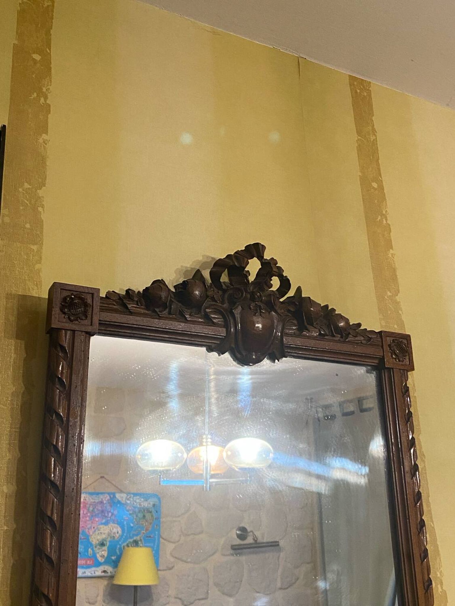 Miroir en bois sculpté style Louis XVI