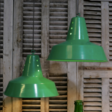 Lampe industrielle hangar abat jour en aluminium vert