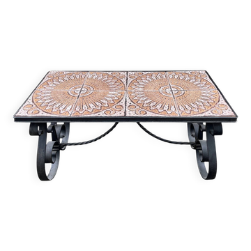 Table basse en céramique et fer forgé, vers 1970