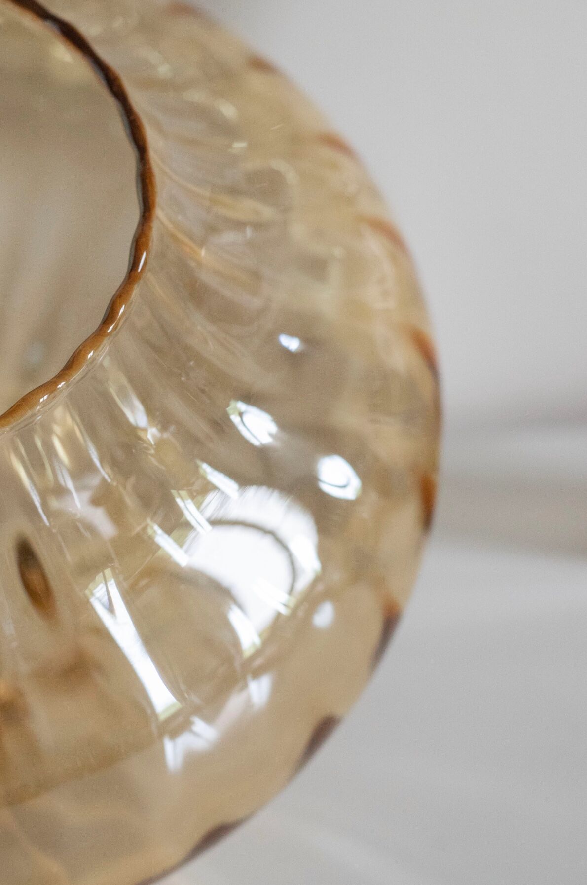 Vintage suspension in smoked glass