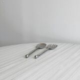 Twisted salad servers