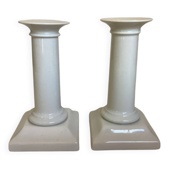 Paire de bougeoirs colonnes