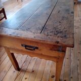 Farm table