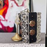 Lampe suspendue brutaliste portugaise en fonte noire