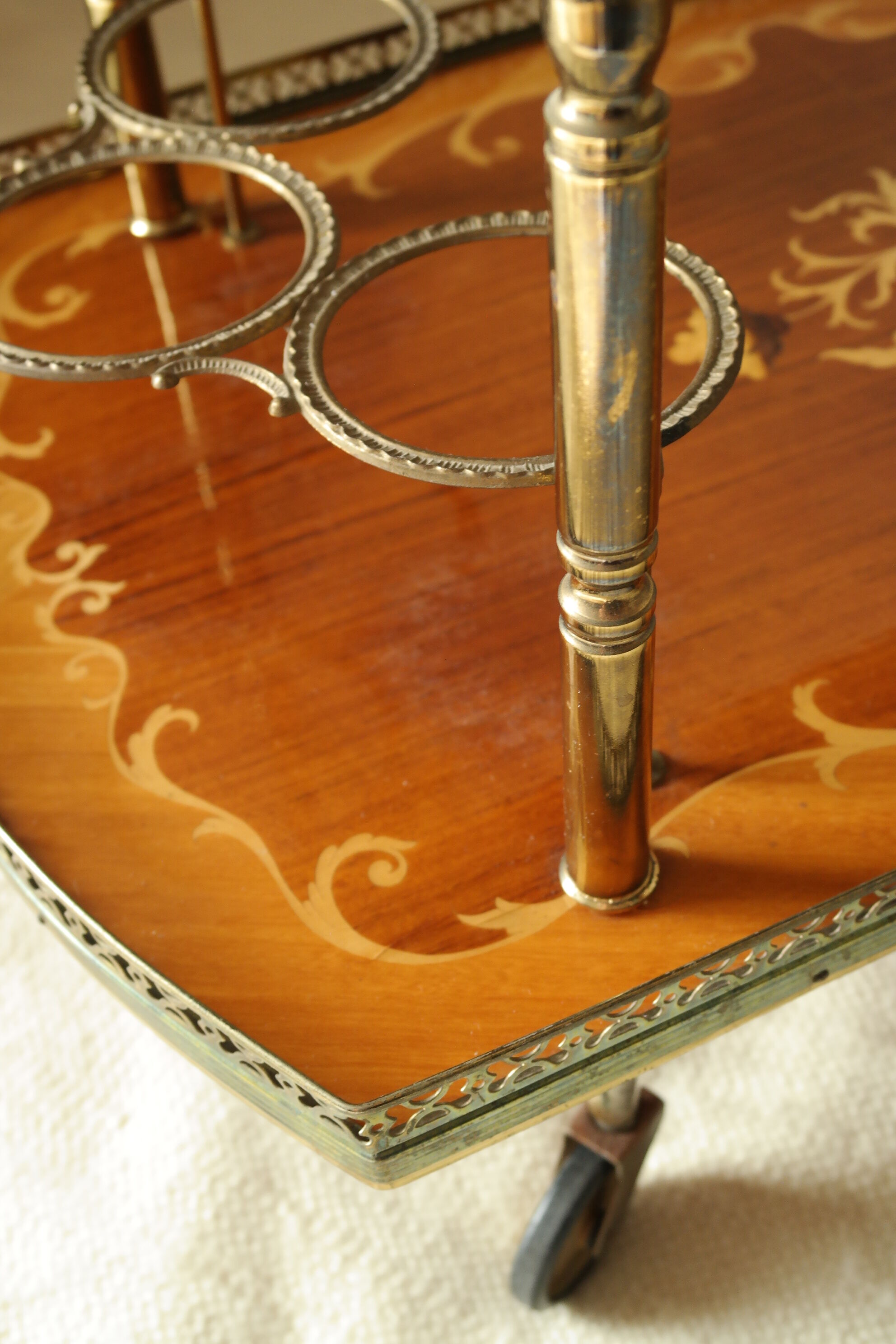 Desserte bar vintage in mahogany marquetry