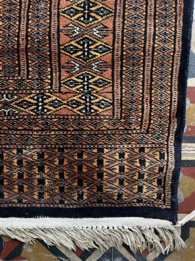 Oriental rug – 165 x 90 cm