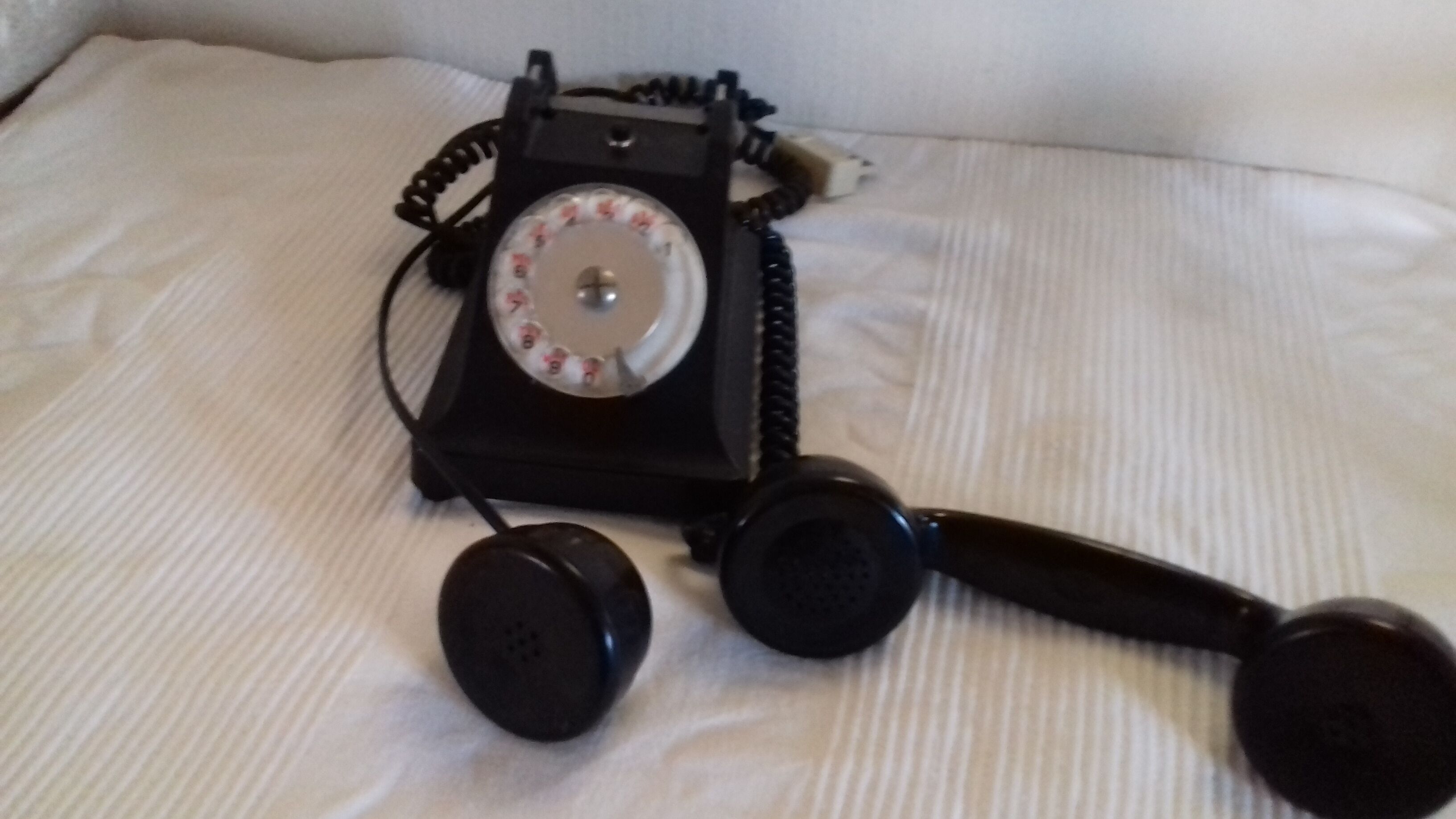 Black bakelite telephone
