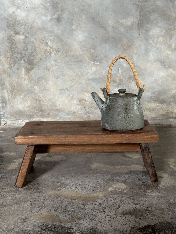 Petit banc bas en teck ancien d'Indonésie H16 L39