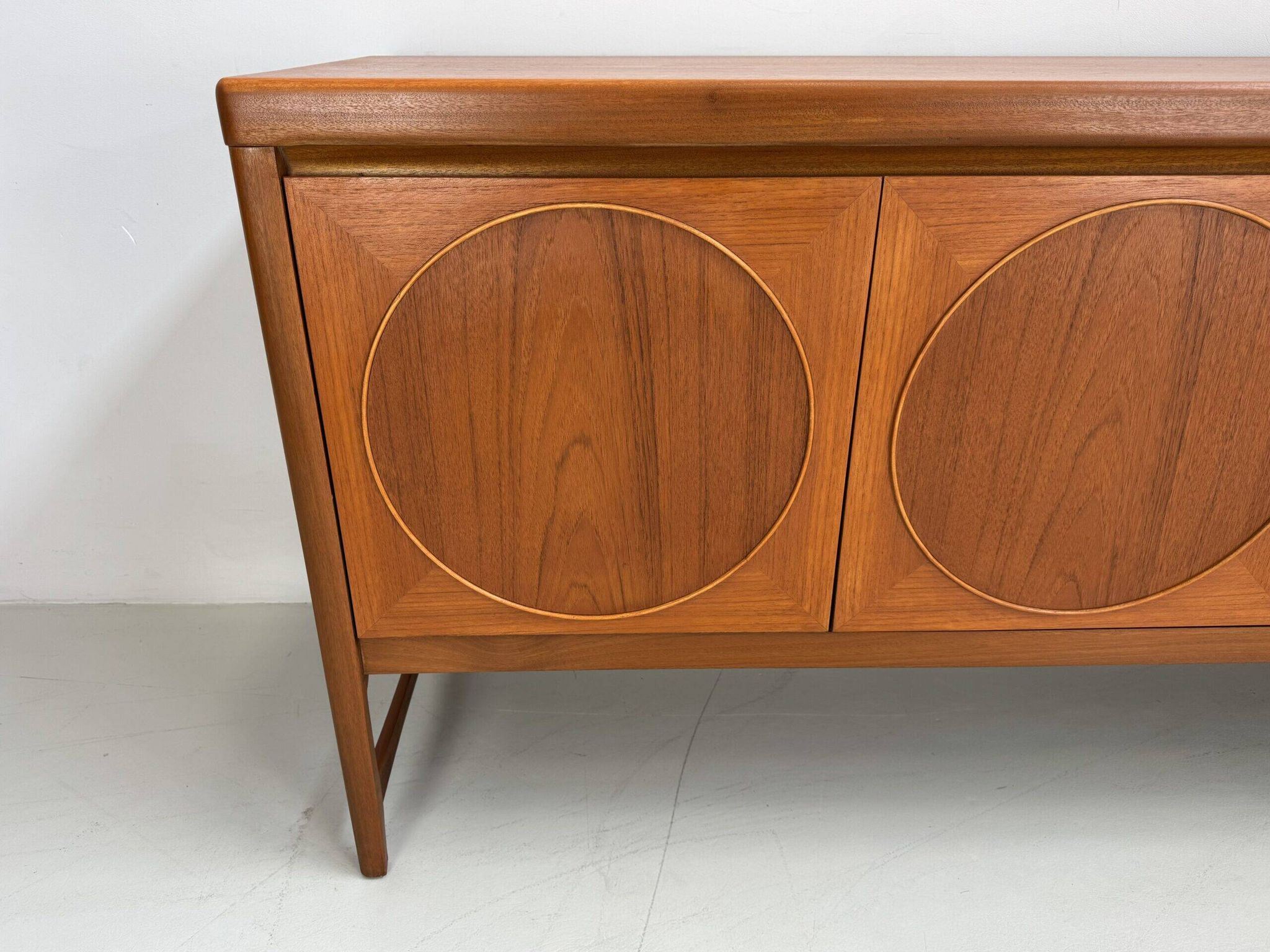 Buffet vintage Nathan Circle.